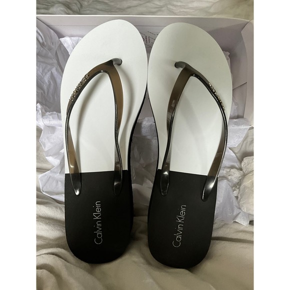 NOS Calvin Klein Black/White BURA Platform flip-flops 9 - Picture 1 of 12